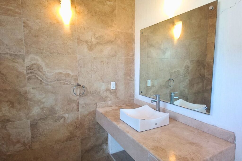 Eucalipto 26, baño de la casa