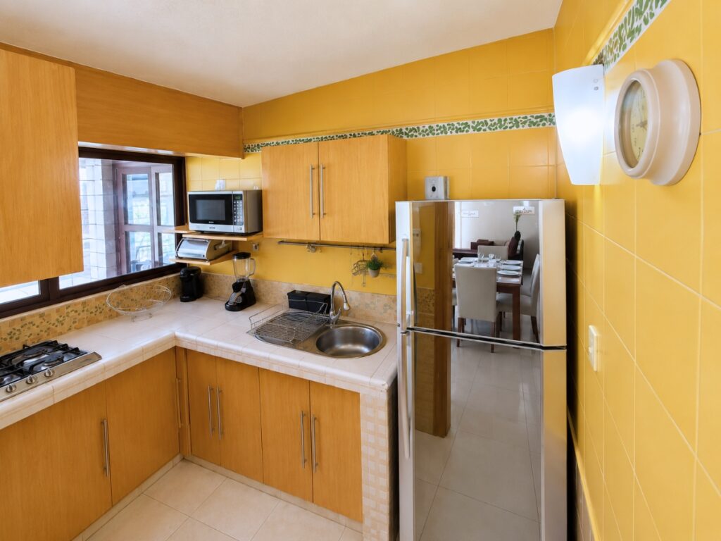 Las Fuentes 34-A, cocina equipada de la casa