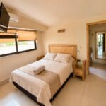 Las Fuentes 34-A, recámara 1 con cama queen