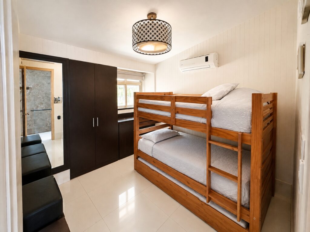 Las Fuentes 34-A, recámara 2 con cama matrimonial