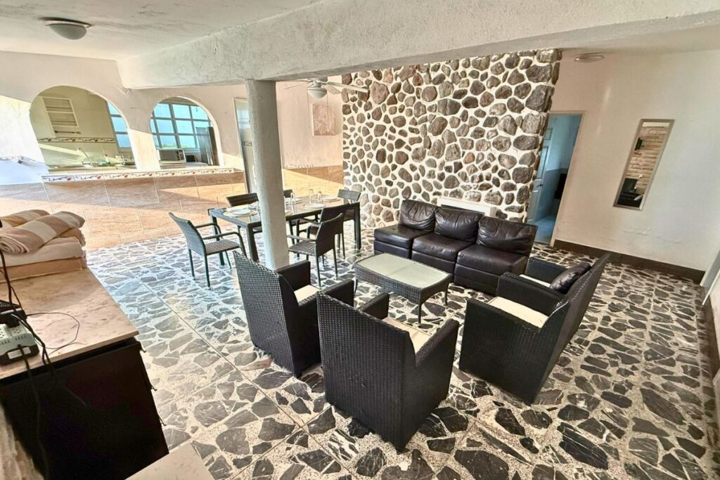 Pedregal 20, exteriores de la casa en Cuernavaca