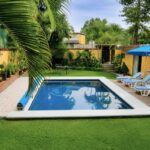 Villas Eucalipto, vista del jardín y la alberca