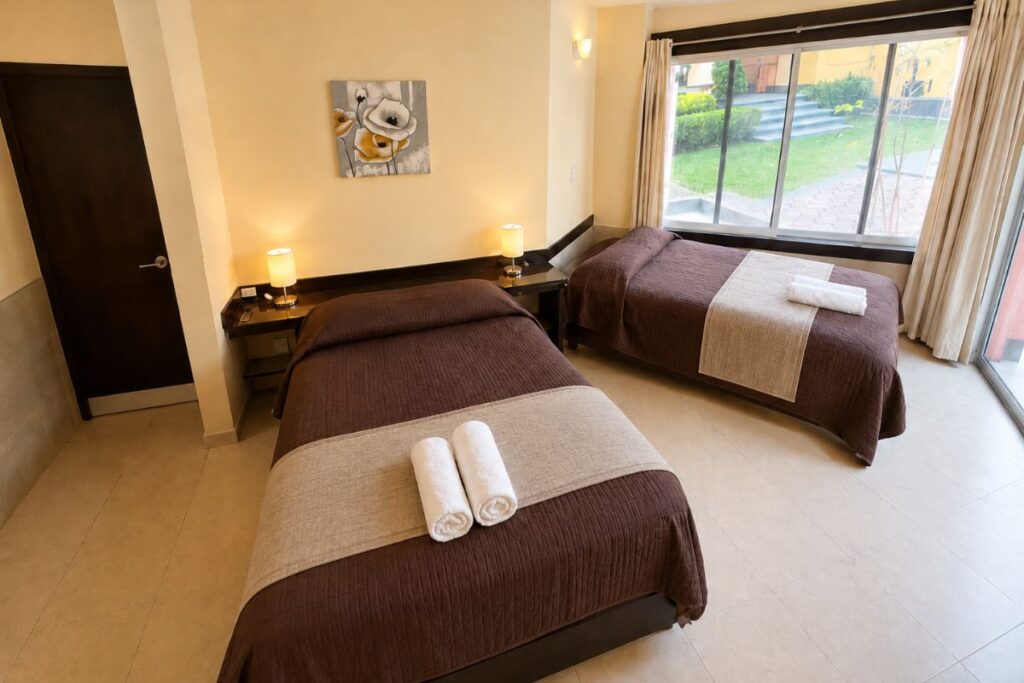 Villas Eucalipto, recámara 1 con dos camas matrimoniales