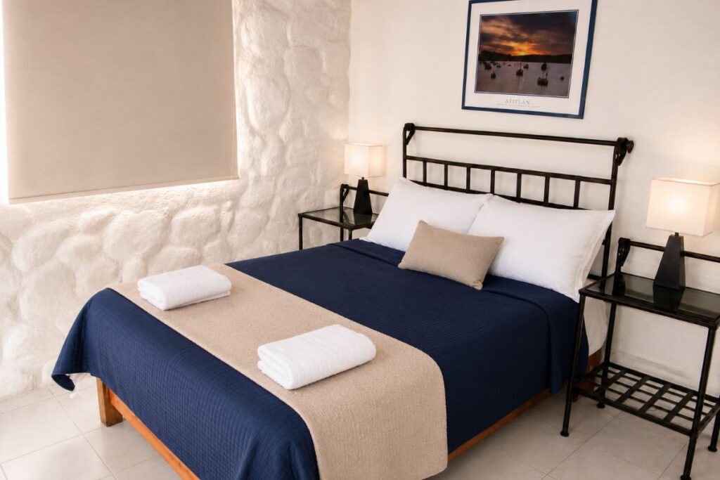 Villas Eucalipto, recámara 2 con cama matrimonial